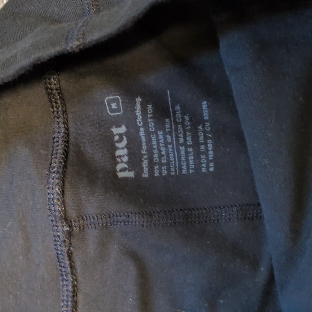 Pact Women's Black Skort Size Medium - Picture 7 of 7